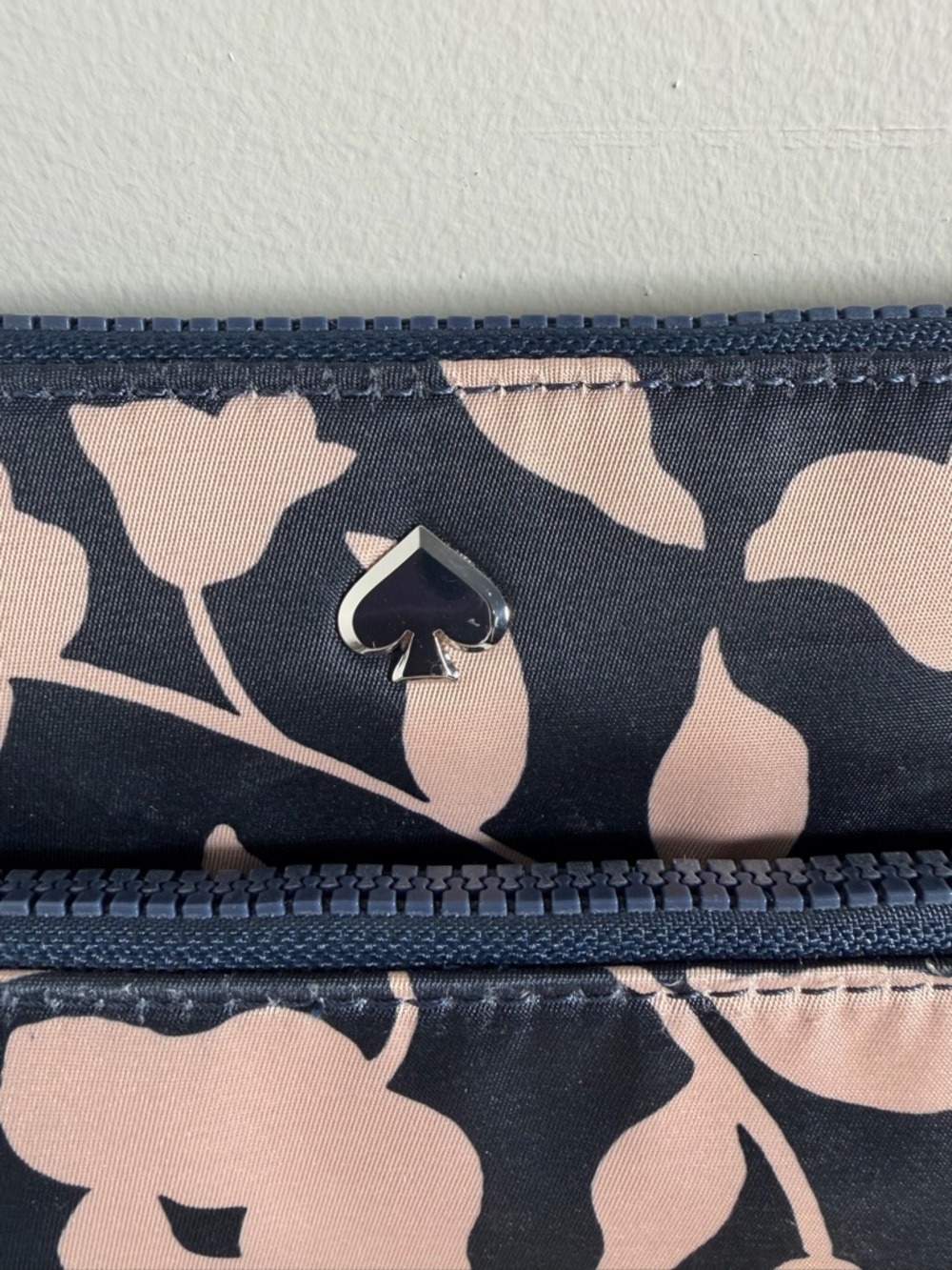 kate spade Navy & Blush Jae Garden Crossbody Bag - Picture 7 of 8